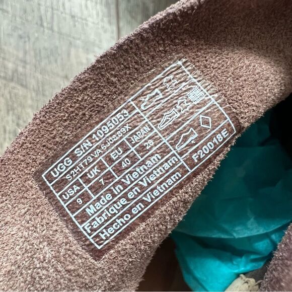 UGG Bandara Suede Ankle Boot Taupe Size 9 Zipper Leather Heel Boots - Picture 9 of 13